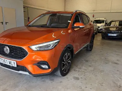 Käytetty MG ZS Luxury 111 HP (81 kW) 2024 Oranssi Katumaasturi
