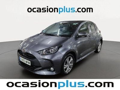 Gris Usado 2024 Toyota Yaris Hybrid Active Utilitario | 16.455 € (Precio justo)