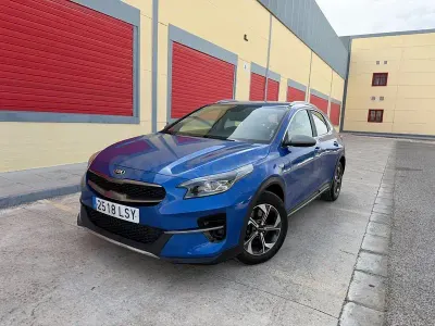 Usado Kia XCeed 136 CV (100 kW) 2021 Azul SUV