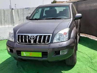 Usado Toyota Land Cruiser 173 CV (127 kW) 2008 Gris / plata SUV