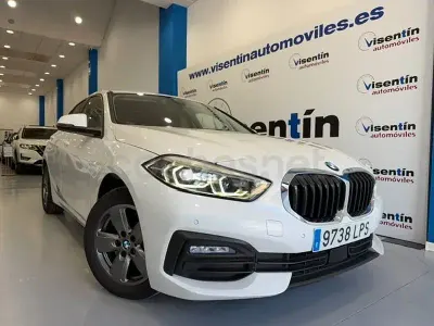 Usado BMW 118 136 CV (100 kW) 2021 Blanco Berlina