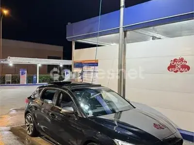 Begagnad Seat Leon FR 150 HK (110 kW) 2021 Svart Sedan