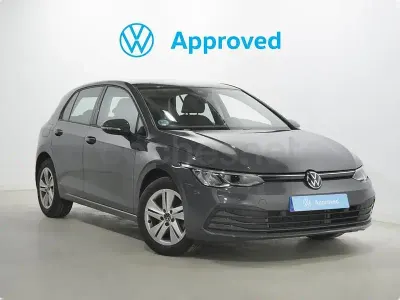 Usado VW Golf VIII 110 CV (80 kW) 2022 Gris Utilitario