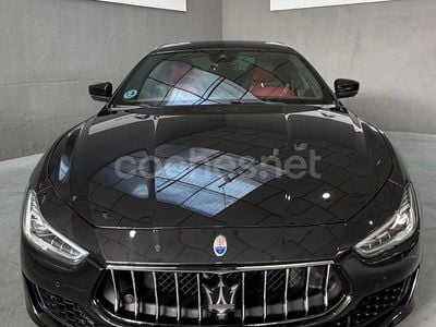 Usado Maserati Ghibli GranLusso 275 CV (202 kW) 2018 Negro Berlina