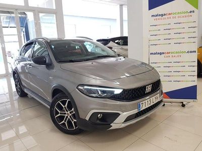 Usado Fiat Tipo Cross 101 CV (74 kW) 2022 Gris / plata Berlina