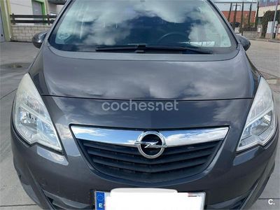 Usado Opel Meriva Selective 95 CV (69 kW) 2011 Gris / plata Monovolumen