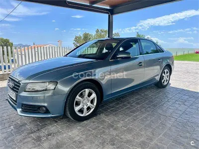 Usado Audi A4 143 CV (105 kW) 2010 Azul Berlina
