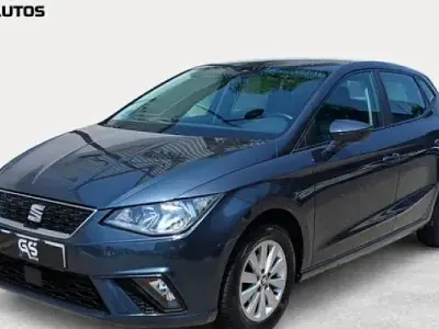 Usado Seat Ibiza Style Plus 95 CV (69 kW) 2020 Gris Utilitario