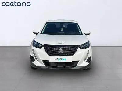 Usado Peugeot 2008 Active 110 CV (80 kW) 2021 Blanco SUV