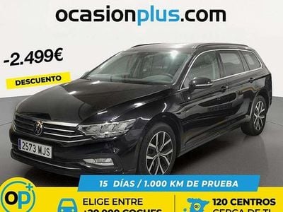 Usado VW Passat Executive 150 CV (110 kW) 2023 Negro Familiar