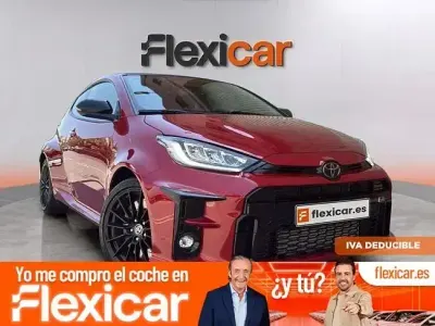 Usado Toyota Yaris 261 CV (191 kW) 2021 Rojo Utilitario
