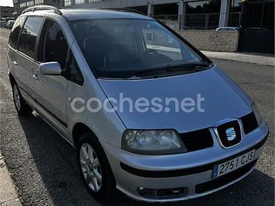 Usado Seat Alhambra 130 CV (95 kW) 2003 Gris / plata Monovolumen