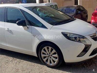 Usado Opel Zafira Tourer Excellence 140 CV (102 kW) 2016 Blanco Monovolumen