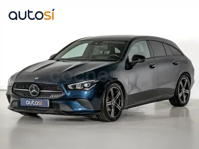 Usado Mercedes CLA200 Shooting Brake 163 CV (119 kW) 2021 Azul Familiar