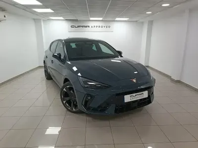 Używany Cupra Leon 150 KM (110 kW) 2025 Niebieski Sedan/Limuzyna