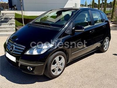 Käytetty Mercedes A180 Avantgarde 109 HP (80 kW) 2011 Musta Tila-auto