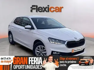 Usado Skoda Fabia 95 CV (69 kW) 2025 Blanco Utilitario