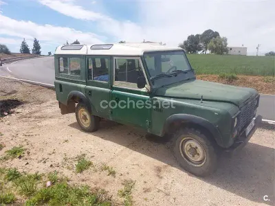 Usado Land Rover Defender 112 CV (82 kW) 1996 Verde SUV