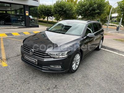 Usado VW Passat Executive 150 CV (110 kW) 2020 Negro Familiar