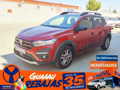 Usado Dacia Sandero Expression 101 CV (74 kW) 2021 Rojo Berlina