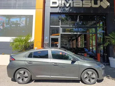 Usado Hyundai Ioniq 141 CV (103 kW) 2021 Gris / plata Utilitario