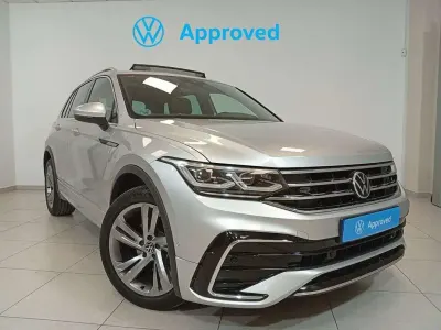 Käytetty VW Tiguan R-line 150 HP (110 kW) 2021 Hopea Katumaasturi