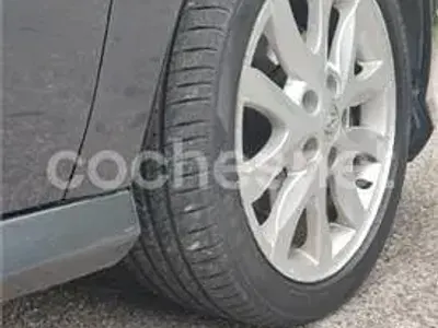 Usado Renault Laguna III Authentique 130 CV (95 kW) 2008 Gris / plata Familiar