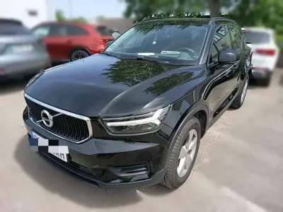 Usado Volvo XC40 Momentum 129 CV (94 kW) 2022 Negro SUV