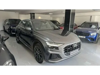 Usado Audi Q8 S-Line 231 CV (169 kW) 2023 Gris SUV