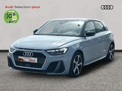 Usado Audi A1 Sportback 110 CV (80 kW) 2023 Gris / plata Utilitario