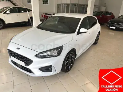 Usado Ford Focus ST-Line 125 CV (91 kW) 2021 Blanco Berlina