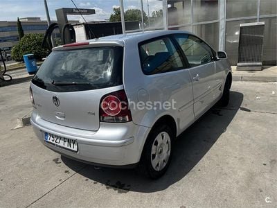 Usado VW Polo Match 70 HP (51 kW) 2007 Cinzento Citadino