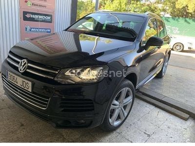 Second-hand VW Touareg R-line 262 CP (192 kW) 2015 Negru SUV