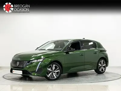 Usado Peugeot 308 Allure 131 CV (96 kW) 2022 Verde Berlina