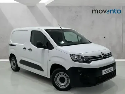 Usado Citroën Berlingo 102 CV (75 kW) 2021 Blanco Monovolumen