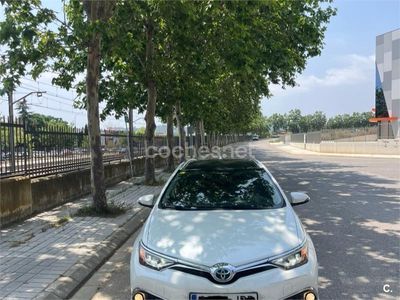 Toyota Auris Hybrid