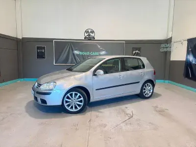 Usado VW Golf VI Highline 102 CV (75 kW) 2008 Gris / plata Utilitario