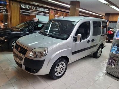 Usado Fiat Doblò 105 CV (77 kW) 2009 Beige Monovolumen
