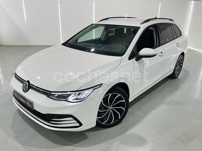 Blanco Usado 2021 VW Golf VIII Life Familiar | 18.990 € (Un poco caro)