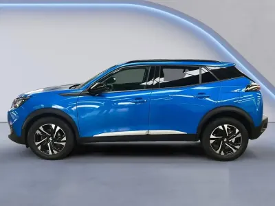 Usado Peugeot 2008 Allure 100 CV (73 kW) 2022 Azul SUV