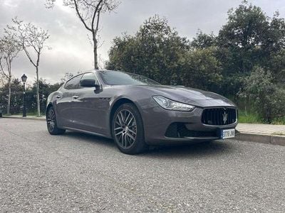 Usado Maserati Ghibli GranLusso 275 CV (202 kW) 2017 Gris Berlina