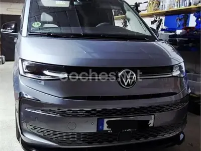 Käytetty VW Multivan Style 150 HP (110 kW) 2025 Harmaa Tila-auto