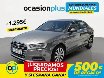 Usado Audi A3 Design 116 CV (85 kW) 2018 Gris Berlina