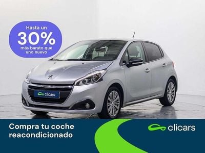 Usado Peugeot 208 Active 83 CV (61 kW) 2018 Plateado Utilitario