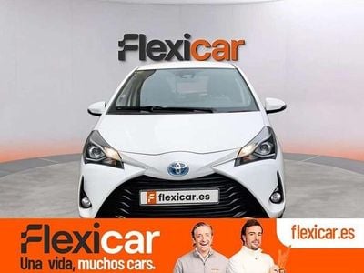 Usado Toyota Yaris Active 111 CV (81 kW) 2019 Blanco Utilitario