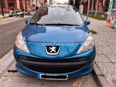 Usado Peugeot 207 90 CV (66 kW) 2007 Azul Berlina