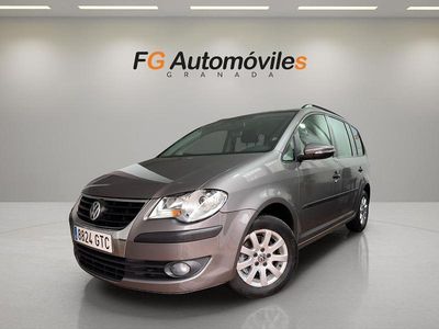 Usado VW Touran Edition 105 CV (77 kW) 2010 Gris Monovolumen