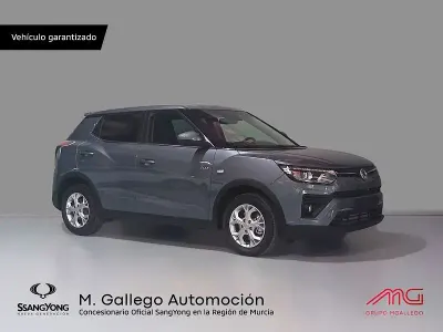 Usado SsangYong Tivoli 163 CV (119 kW) 2022 Gris SUV