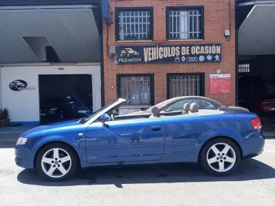 Usado Audi A4 Cabriolet 140 CV (102 kW) 2006 Azul Descapotable