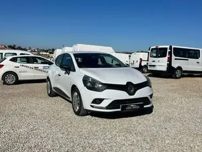 Usado Renault Clio Business 75 CV (55 kW) 2017 Blanco Utilitario